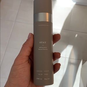Maskara brand setting spray